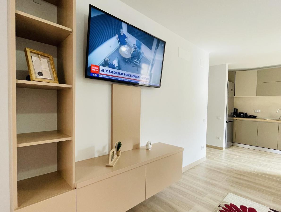 Appartement Mountain Crib In Urban Plaza W. Parking & Netflix à Braşov Extérieur photo